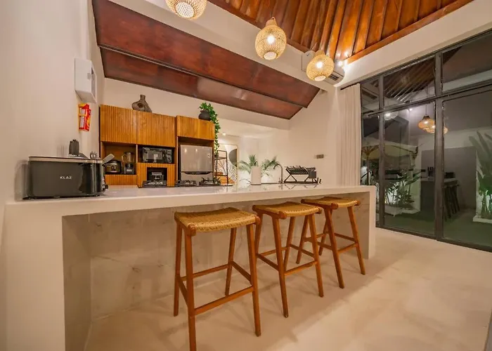 3br W- Private Pool & Sun Loungers *