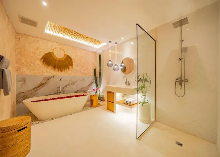 3br W- Private Pool & Sun Loungers فيلة سمينياك