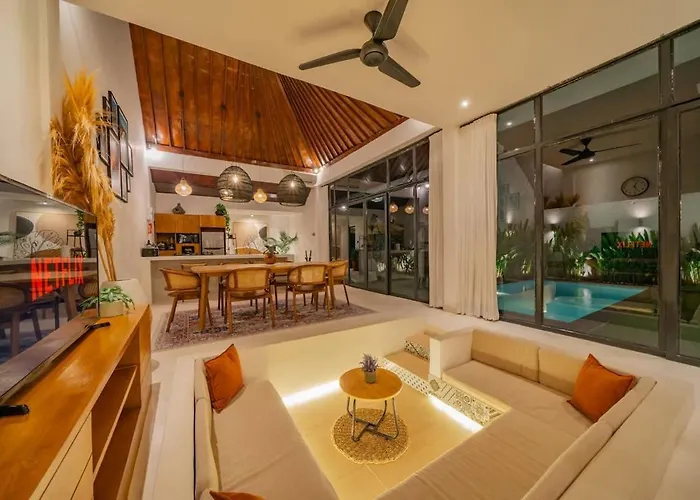 3br W- Private Pool & Sun Loungers فيلة سمينياك