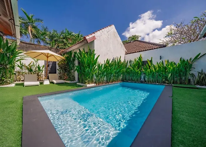 3br W- Private Pool & Sun Loungers سمينياك