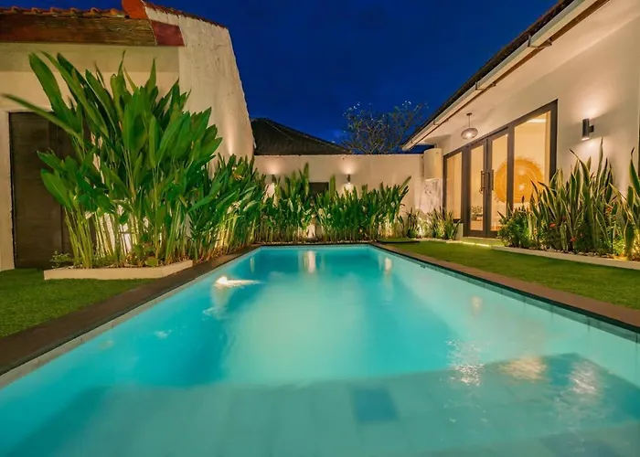 3br W- Private Pool & Sun Loungers