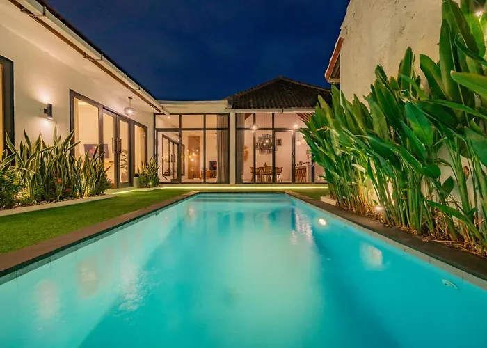 3br W- Private Pool & Sun Loungers * سمينياك