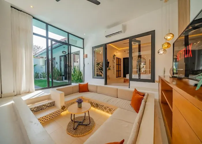 3br W- Private Pool & Sun Loungers فيلة سمينياك