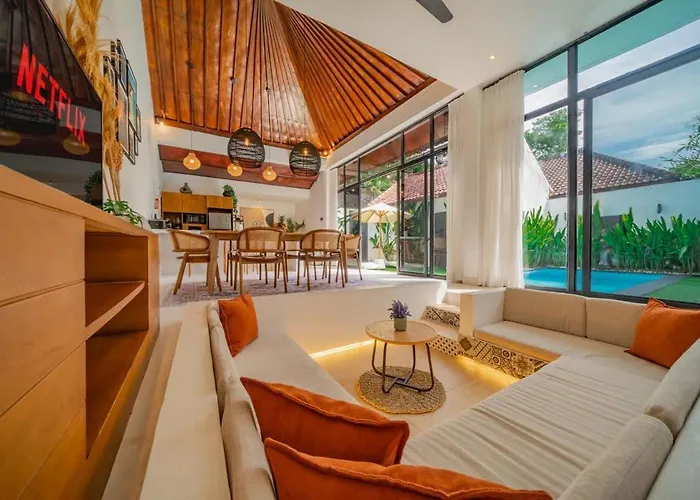 3br W- Private Pool & Sun Loungers *