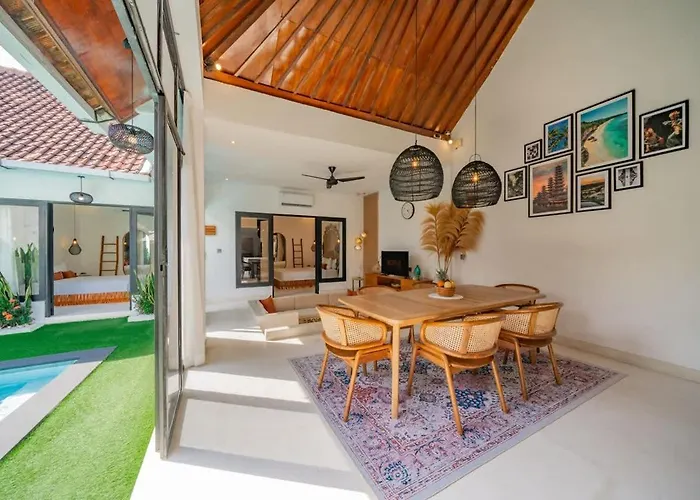 3br W- Private Pool & Sun Loungers فيلة